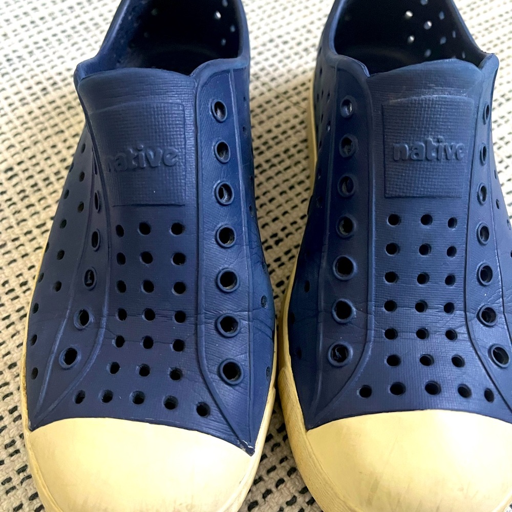 native shoes size C13